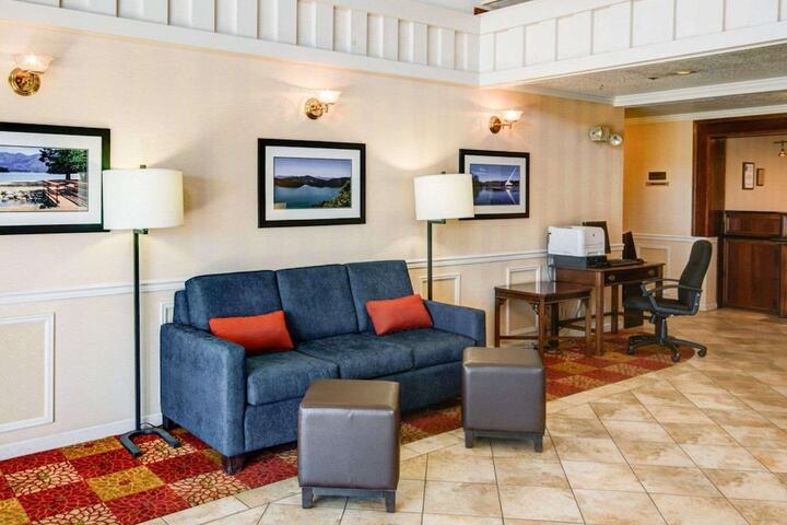 Hotel Interior 6 of 39