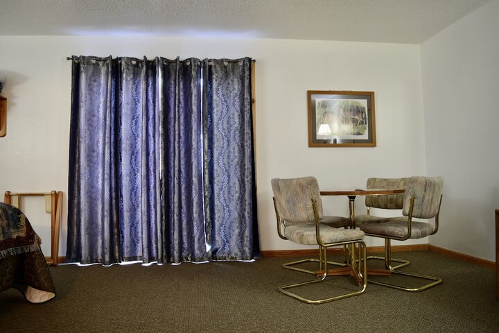 Room 15 of 40