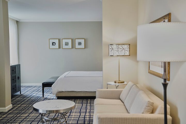Room 45 of 122