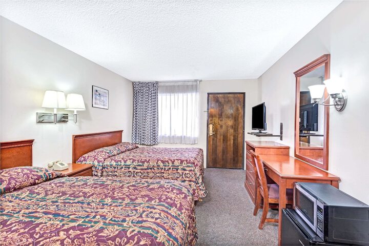 Room 22 of 32