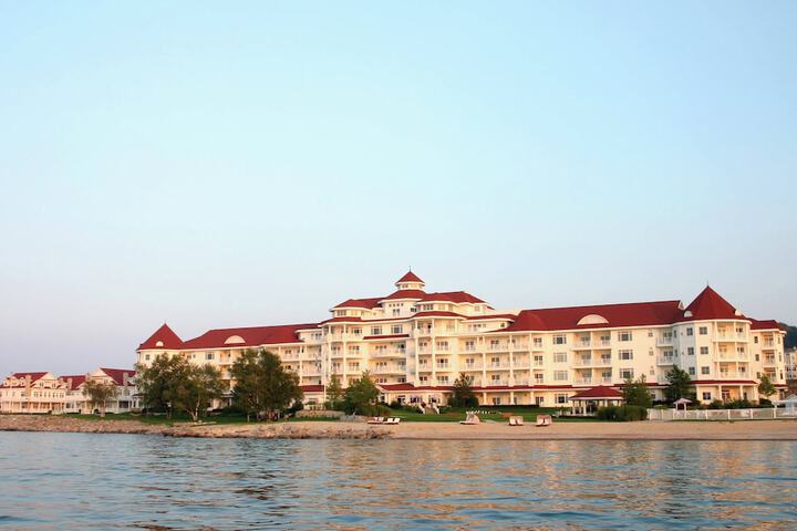 Hotel 7 of 211