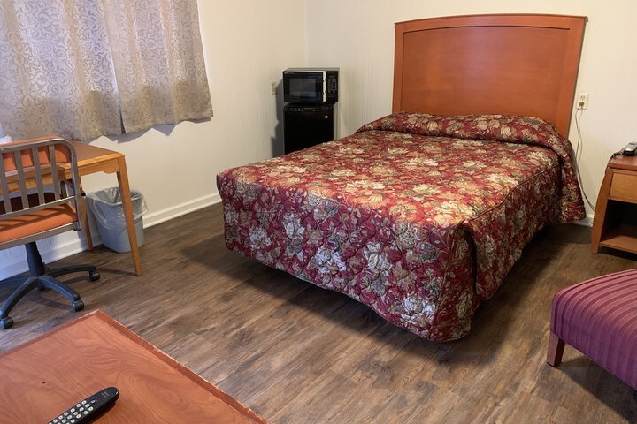 Room 26 of 65