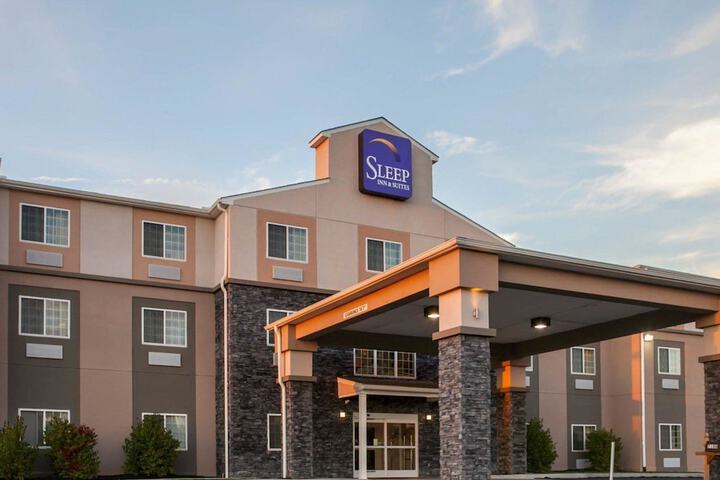 Hotel 6 of 54