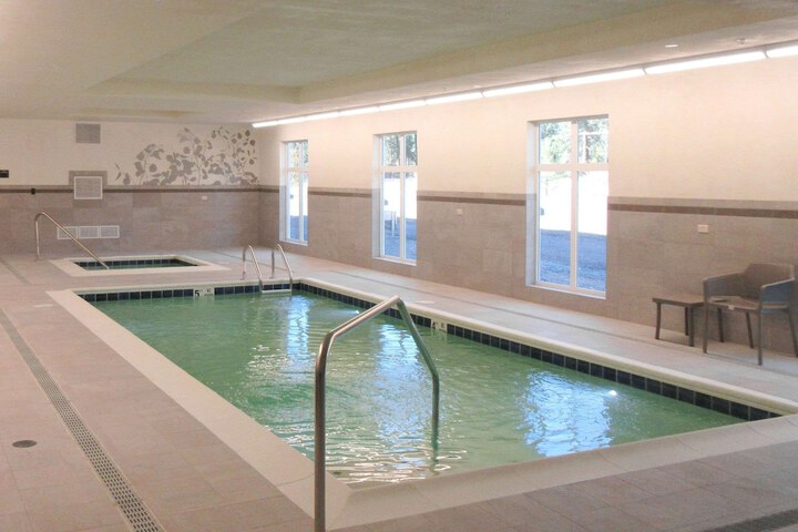 Pool 5 of 25