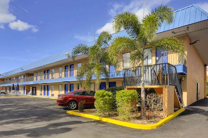 Hotel 5 of 47