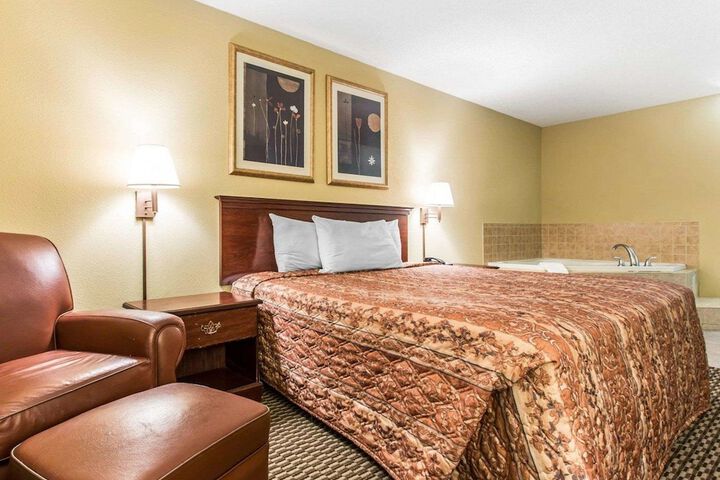 Room 40 of 44