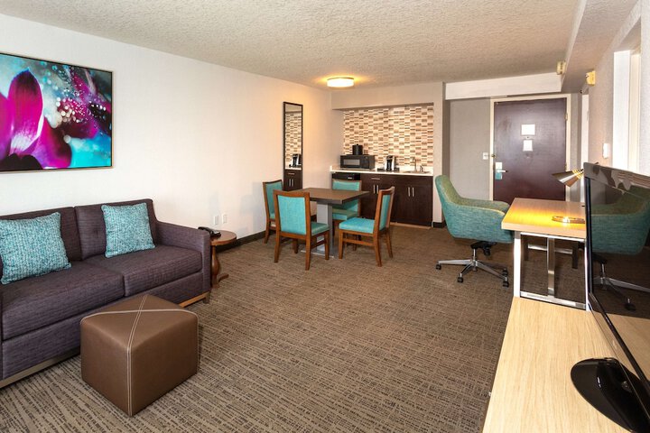 Room 32 of 115