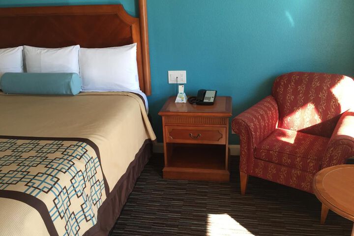 Room 15 of 37