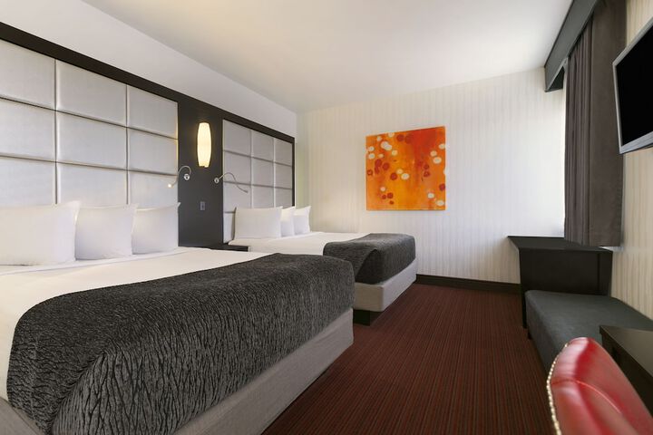 Room 9 of 30