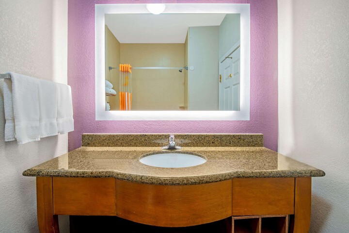 Room 26 of 30