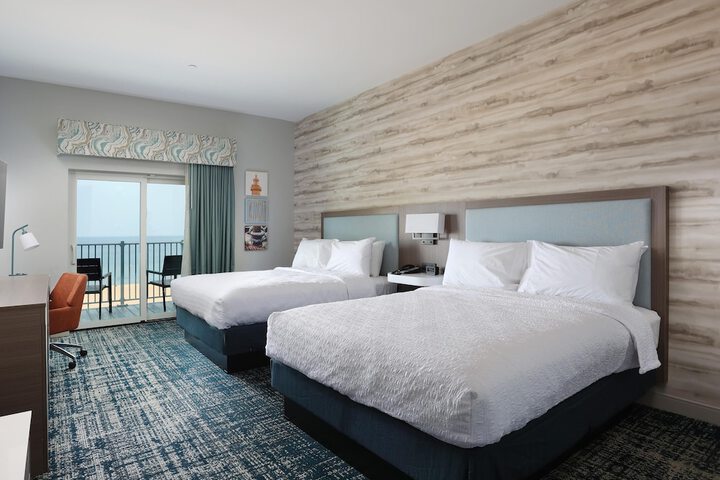 Hampton Inn & Suites Manistee Waterfront