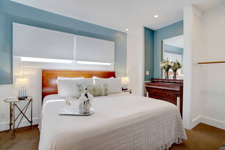 Room 40 of 61