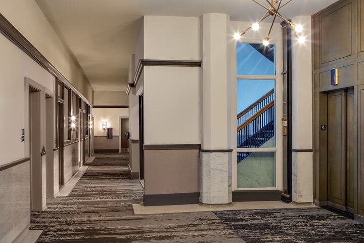 DoubleTree by Hilton Youngstown Downtown