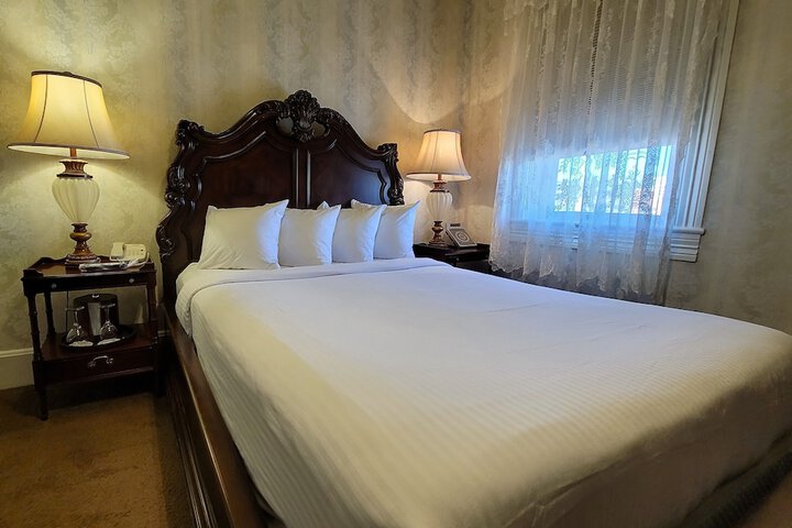 Room 66 of 104