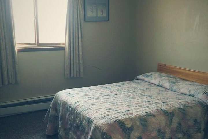 Wakiki Motel & Lounge