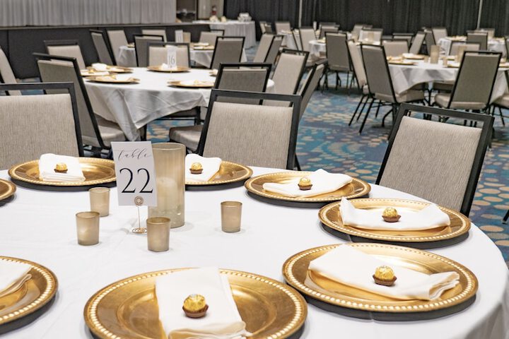 Ballroom/Hall 23 of 32