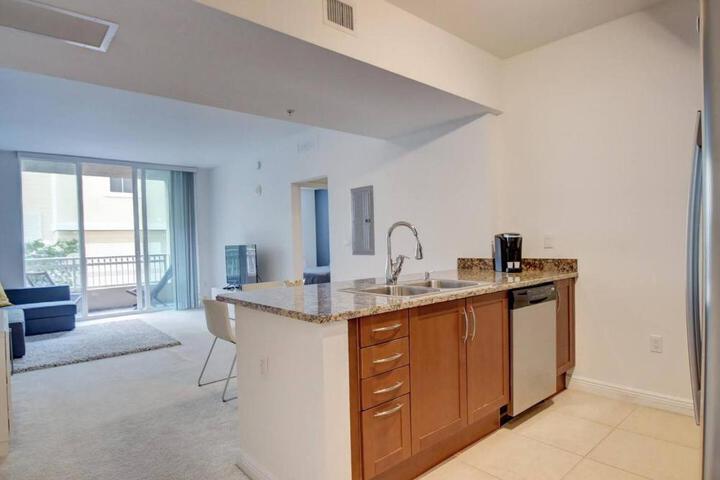 One bedroom in Lux condoCasa Costa! wbeachpass!