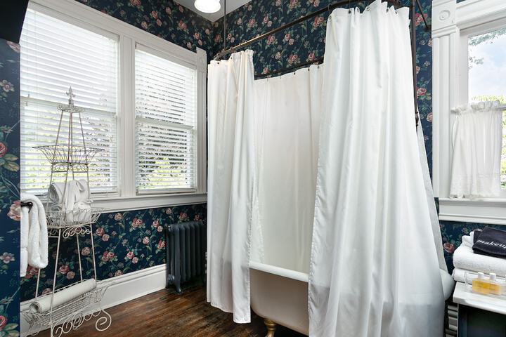 Room 12 of 54