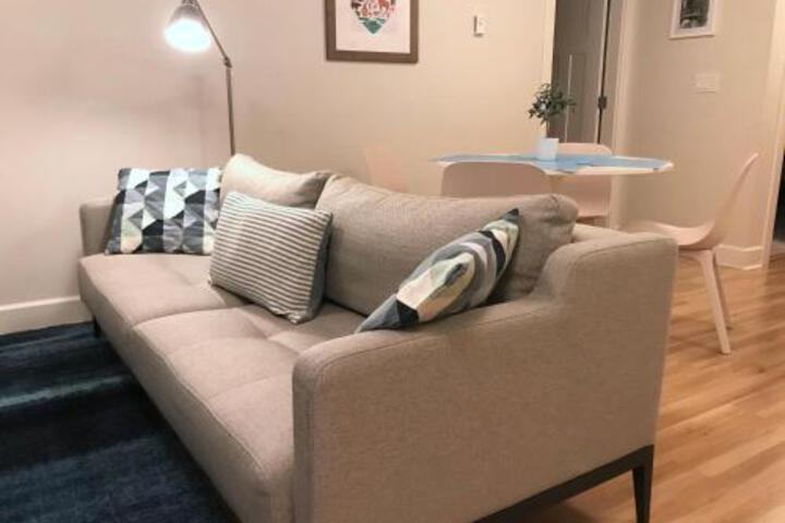 Brand New 2 Brdm Suite New House