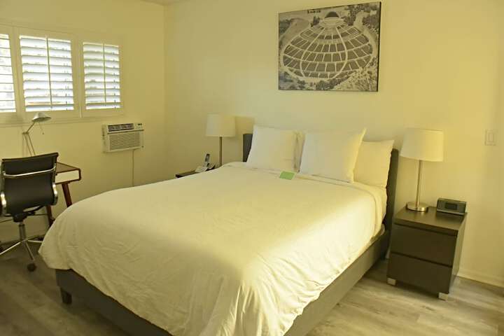 Room 52 of 79