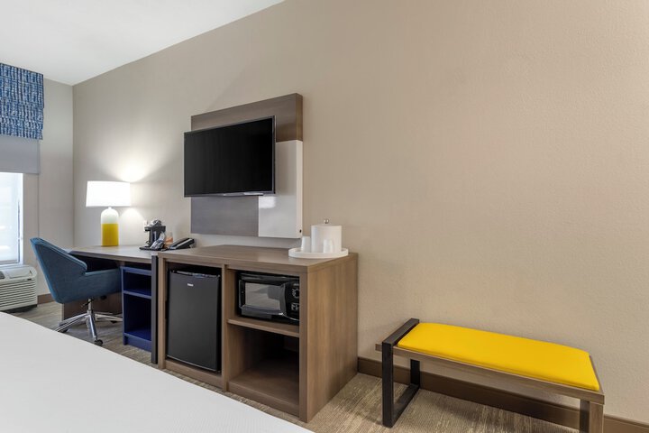 Room 18 of 26