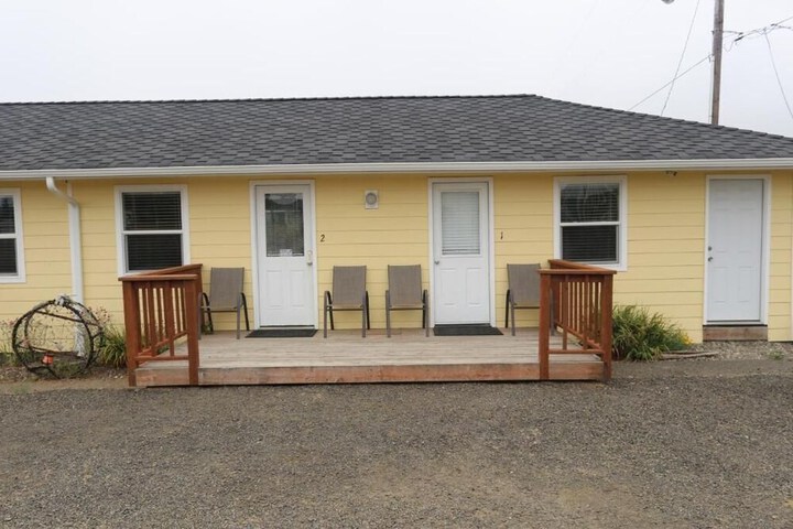 The Lowtide Motel