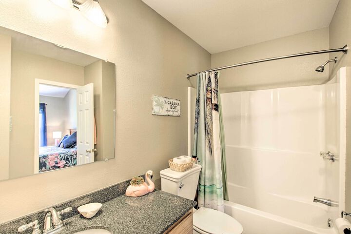 Cozy Ironton Cabin w / Shared Pool & Private Patio!