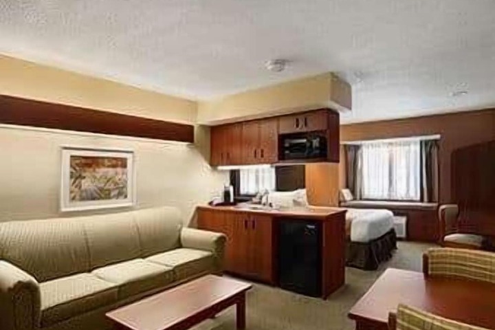 Microtel Inn & Suites by Wyndham Dover