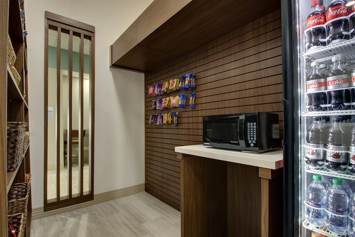Holiday Inn Express & Suites Laurel by IHG