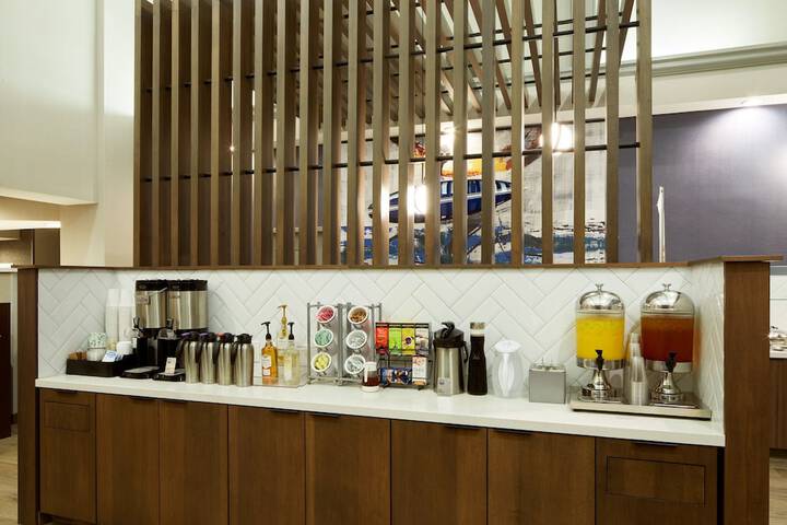 Breakfast/Coffee Service 55 of 67