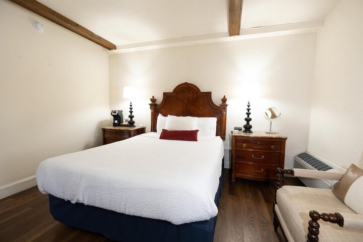 Fireside Inn & Suites Bangor