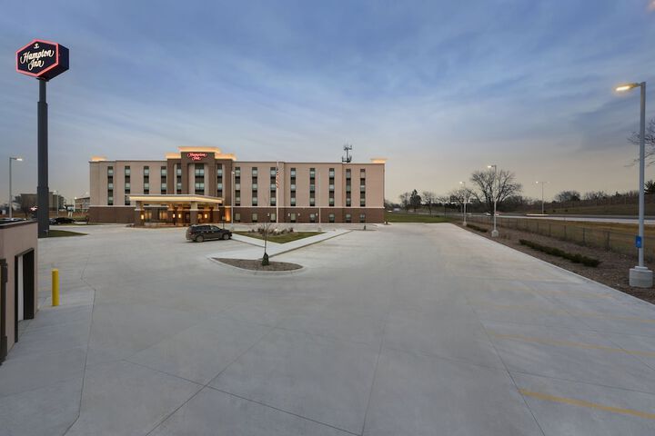 Hotel 2 of 27