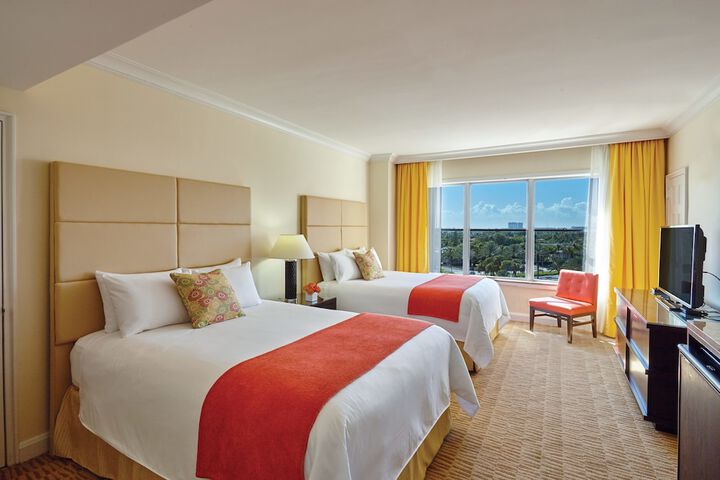 Sea View Hotel Bal Harbour, on the Ocean