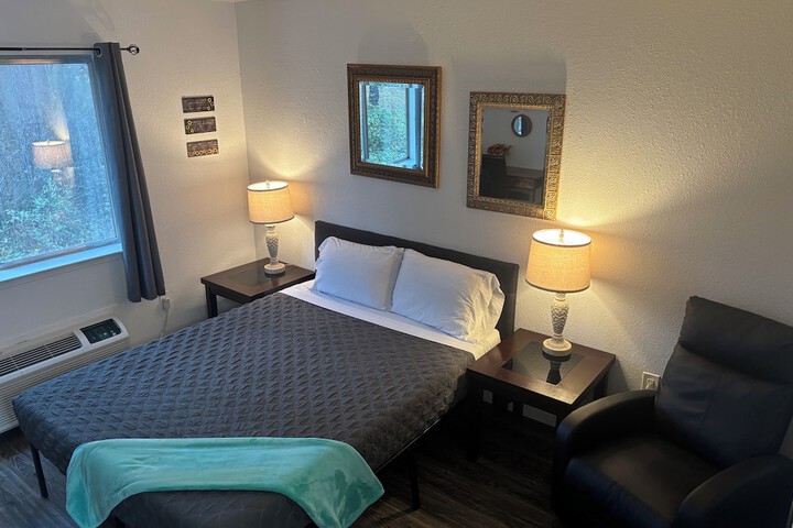 Room 132 of 158