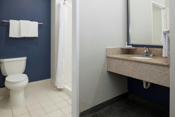 Courtyard by Marriott Shreveport Airport