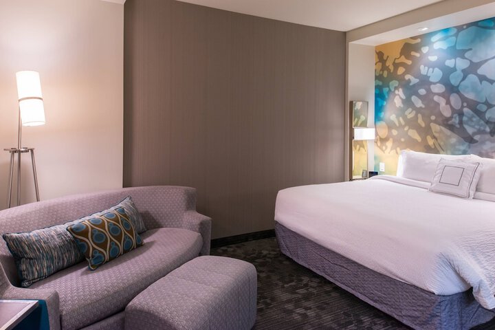Room 14 of 42