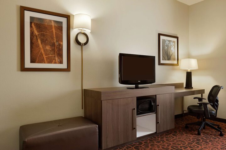 Hampton Inn Wichita Falls Sikes Senter Mall