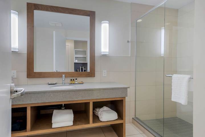 Best Western Plus Sawridge Suites