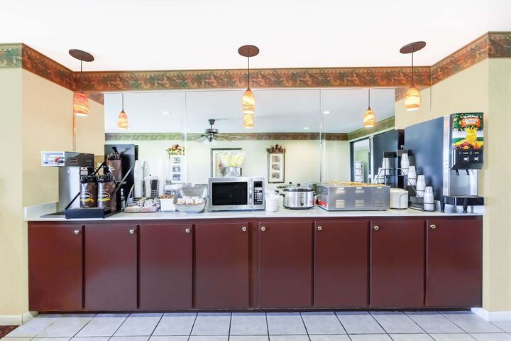 Breakfast/Coffee Service 46 of 50