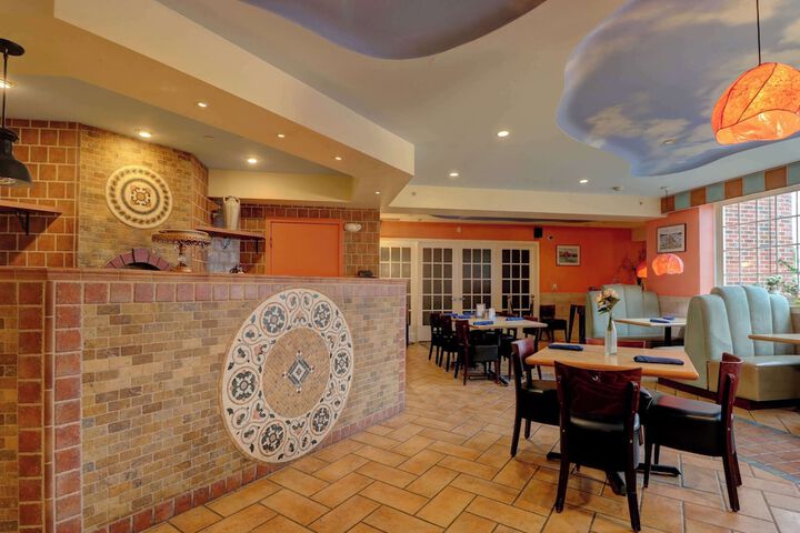 Dining 119 of 142