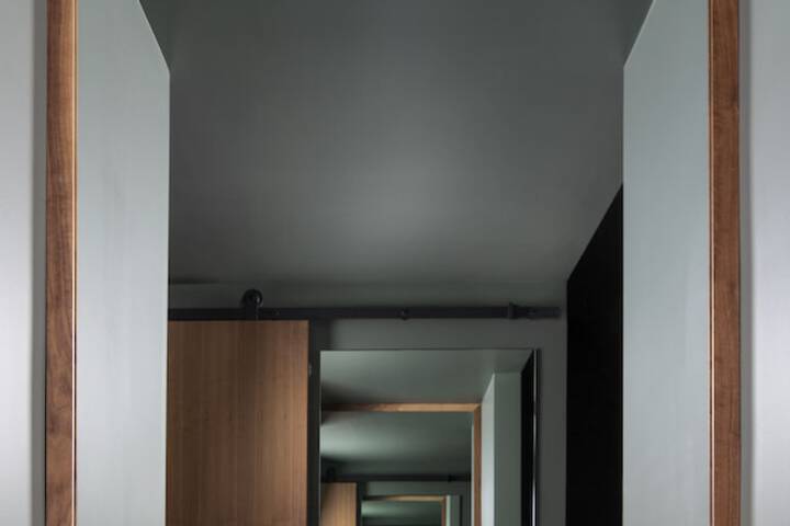 Room 30 of 41