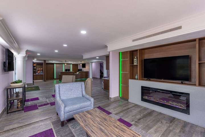 Hotel Interior 13 of 47