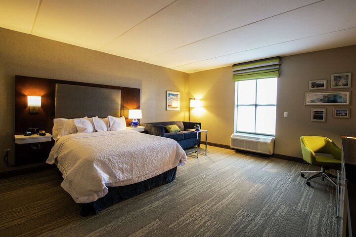 Room 27 of 49