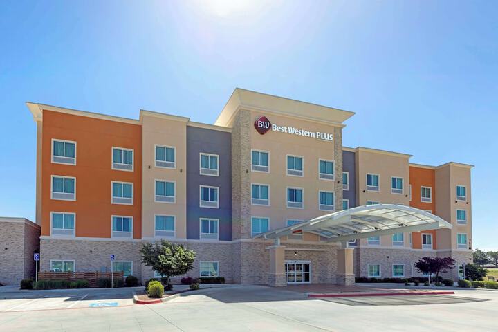 Hotel 2 of 34