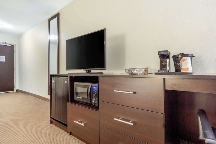 Room 40 of 53