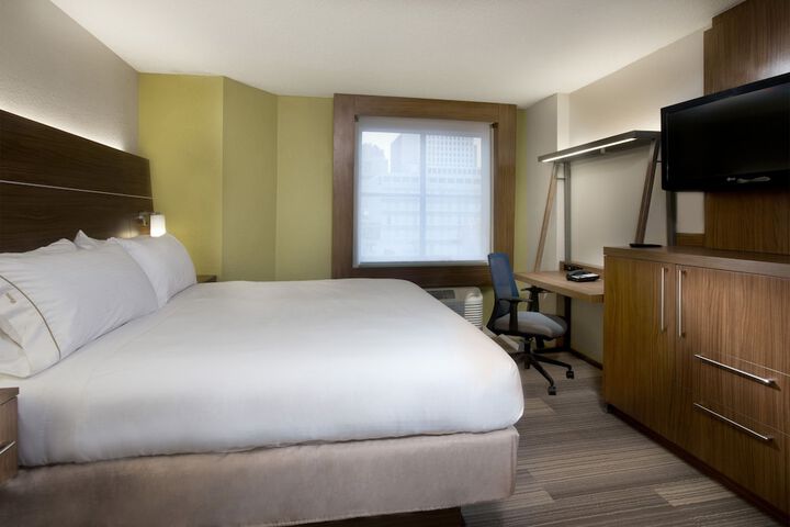 Room 35 of 52