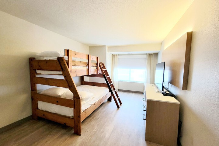 Room 20 of 53