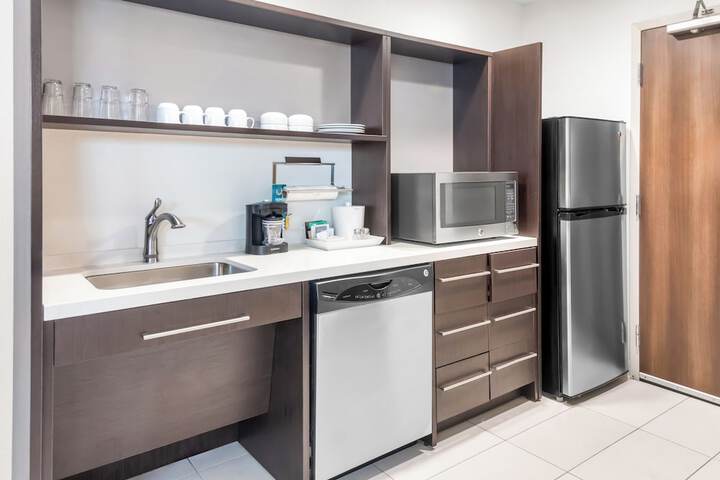 Home2 Suites by Hilton Dallas Grand Prairie