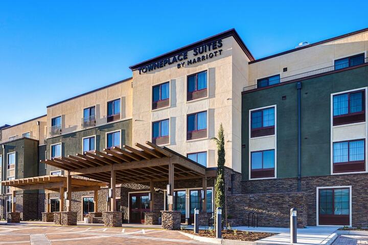 Hotel 3 of 56