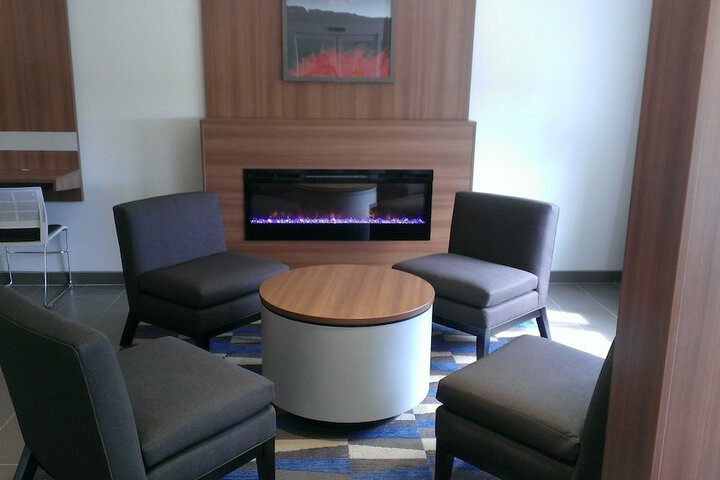 Hotel Interior 10 of 33